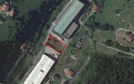 Bergara Mekolalde Venta de suelo con posibilidad de construccion de pabellon industrial Grupo Eibar Inmobiliario bergara aerea